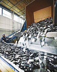 Recycle Old Cell Phones, ReCellular Will Donate 100% of Worth to Red Cross to Aid Haiti Earthquake Victims