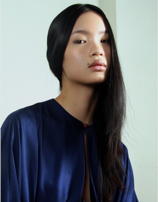 Vogue China just picked Chinese model Kiki Kang (New York) as a up-and-comer for 2010; she's already appearing in Topshop's Spring 2010 campaign. Vogue China just picked Chinese model Kiki Kang (New York) as a up-and-comer for 2010; she's already appearing in Topshop's Spring 2010 campaign.