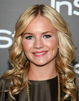 Exclusive Interview With Britt Robertson of Life Unexpected