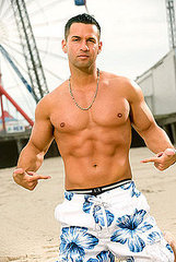Mike "The Situation" Sorrentino From MTV's The Jersey Shore Is a Personal Trainer at Gold's Gym