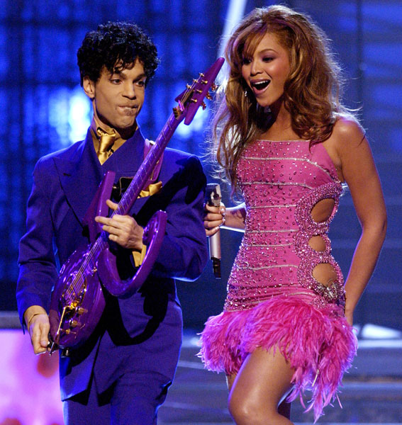 Iconic Grammys Style Iconic Grammys Style