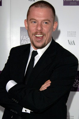 Tributes For Alexander McQueen 2010-02-11 09:24:16 Tributes For Alexander McQueen 2010-02-11 09:24:16