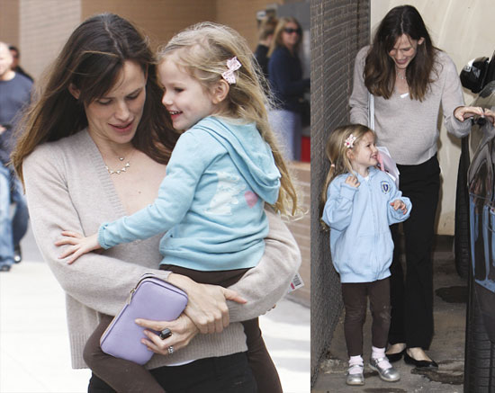 Photos of Jennifer Garner and Violet Affleck Photos of Jennifer Garner and Violet Affleck