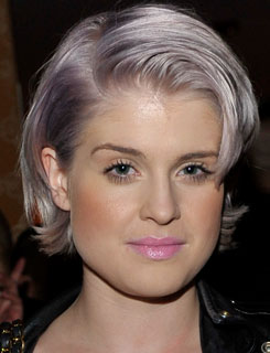 Kelly Osbourne With Gray Lilac Hair