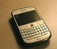 White BlackBerry Bold 9000