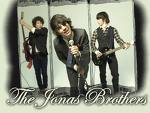 Jonas Brothers Breaking Up?!!?