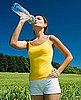 Drinking Cold Water Before and During a Workout Helps You Exercise Longer