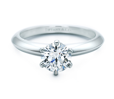 10 Stylishly Traditional Engagement Rings 10 Stylishly Traditional Engagement Rings