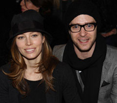 Justin Timberlake and Jessica Biel Cuddle up at a Timbaland Show