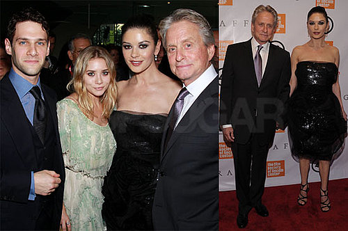 Pictures of Michael Douglas, Catherine Zeta Jones, Tobey Maguire, Ashley Olsen and Justin Bartha in NYC 2010-05-25 11:30:00