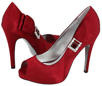 Which dress colour?
