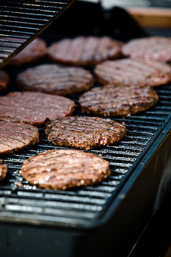 Reduce Cancer-Causing Chemicals in Your Burgers With These Ingredients