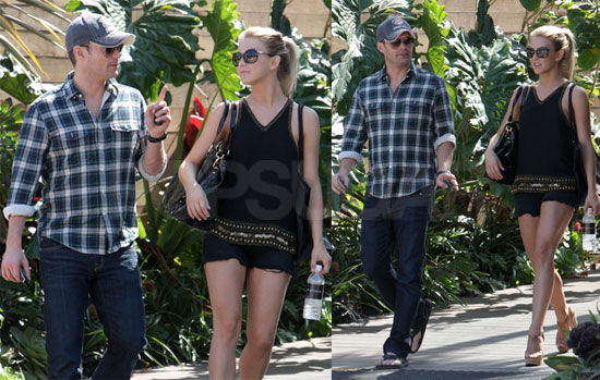 Pictures of Ryan Seacrest and Julianne Hough Pictures of Ryan Seacrest and Julianne Hough