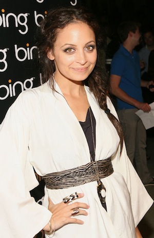 Pictures of Nicole Richie Wearing Tribal Jewelry