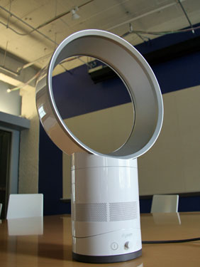 Dyson Desk Fan 2010-06-25 13:40:20 Dyson Desk Fan 2010-06-25 13:40:20