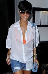 Pictures of Celebrities in Their Bras 2010-06-29 05:50:22 Pictures of Celebrities in Their Bras 2010-06-29 05:50:22