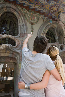 Take a City Walking Tour to Burn Calories and Sightsee