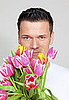 Romantic Bank Robber Leaves Bouquet For Teller