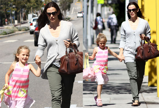 Pictures of Jen and Violet Pictures of Jen and Violet
