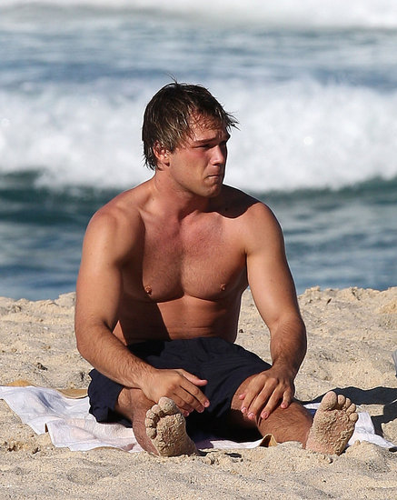 Shirtless Lincoln Lewis Sighting at Bronte Beach in Sydney Shirtless Lincoln Lewis Sighting at Bronte Beach in Sydney