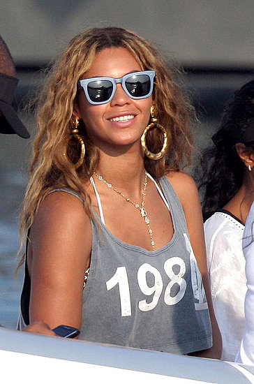 Beyonce and Jay-Z enjoy lunch with friends at the famous Eden Roc Hotel before taking a boat back to their yacht. 