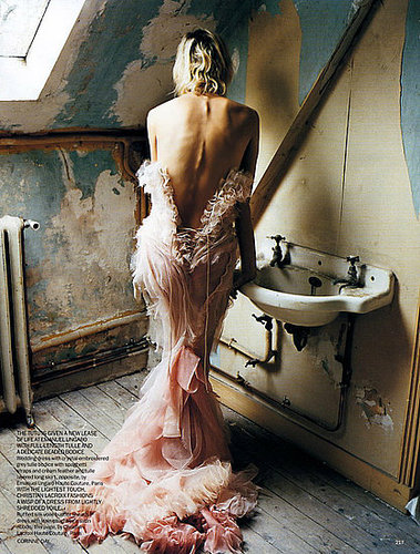 Delfine Bafort in "Hidden Treasures," Vogue UK April 2002
Delfine Bafort in "Hidden Treasures," Vogue UK April 2002