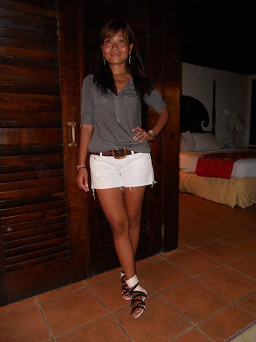 pls check out my blog: www.stilettosandarottie.blogspot.com