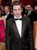 Robert Pattinson Wins Sexiest Vampire Contest Honors Against Ian Somerhalder and 29 Other Vampires According 2 Glamour Magazine 