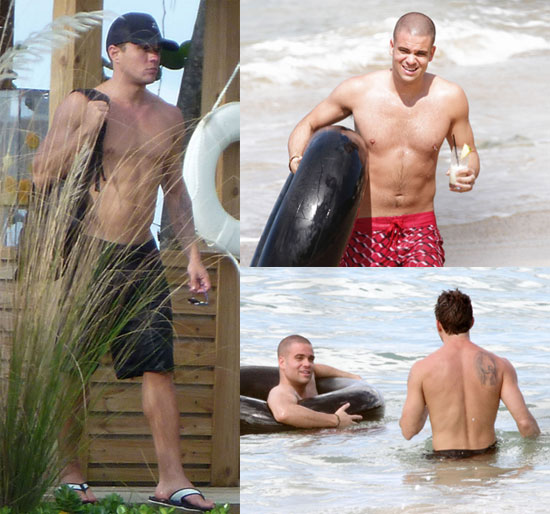 Pictures of Ryan Phillippe Shirtless