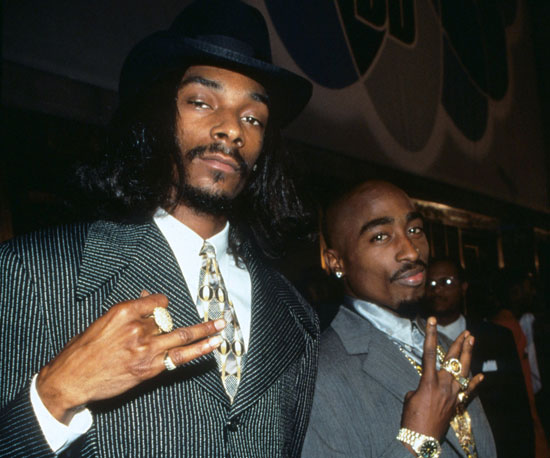 Snoop-Tupac-threw-up-West-Coast-hand-signs-Sept.jpg