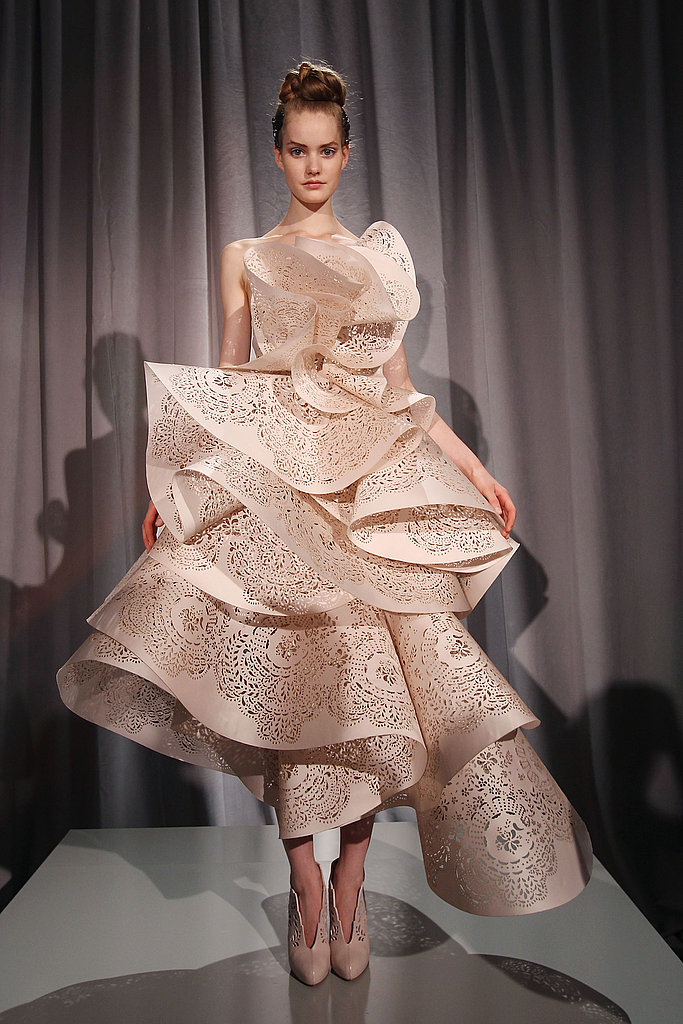 Spring 2011 New York Fashion Week: Marchesa 2010-09-15 16:30:45 Spring 2011 New York Fashion Week: Marchesa 2010-09-15 16:30:45