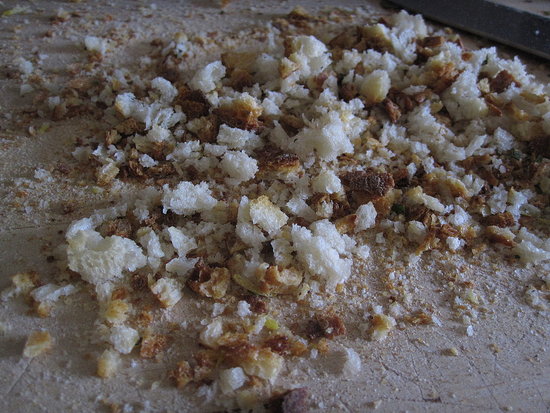 How to Make Breadcrumbs Without a Food Processor 2010-09-27 10:20:57
