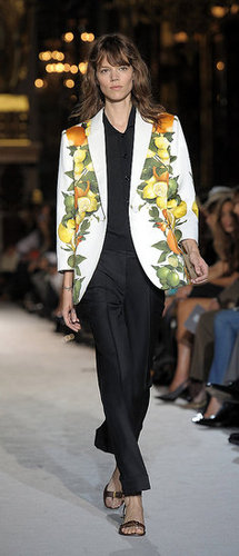 Spring 2011 Paris Fashion Week: Stella McCartney 2010-10-04 10:08:26