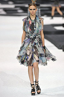Spring 2011 Paris Fashion Week: Chanel 2010-10-05 07:02:49
