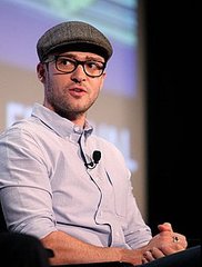 Justin Timberlake From The Social Network Prefers Records Over MP3s Justin Timberlake From The Social Network Prefers Records Over MP3s