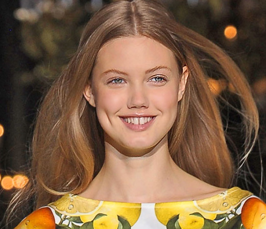 10 of the Most Beautiful Hair and Makeup New Looks From 2011 Spring Paris Fashion Week 10 of the Most Beautiful Hair and Makeup New Looks From 2011 Spring Paris Fashion Week