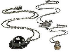 Stephen Einhorn Creates London Themed Jewellery Like Bowler Hat and Pigeon Pendant Stephen Einhorn Creates London Themed Jewellery Like Bowler Hat and Pigeon Pendant