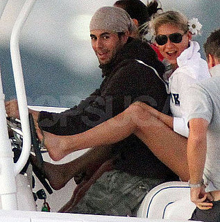 Pictures of Anna Kournikova and Enrique Iglesias Hugging Aboard a Boat in Miami