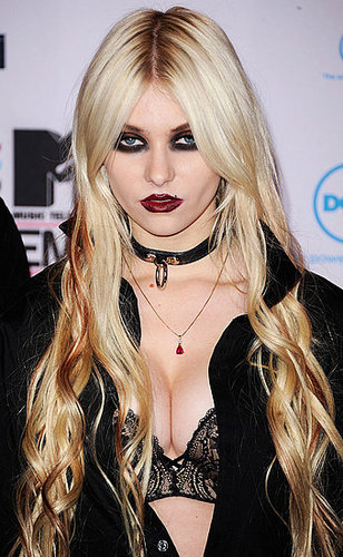 Photos of Taylor Momsen at the 2010 MTV EMAs