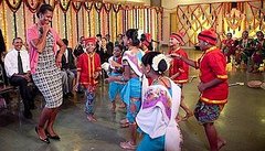 Photos of Michelle Obama Dancing in India Photos of Michelle Obama Dancing in India