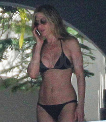 Jennifer Aniston Bikini Pictures In Mexico Jennifer Aniston Bikini Pictures In Mexico