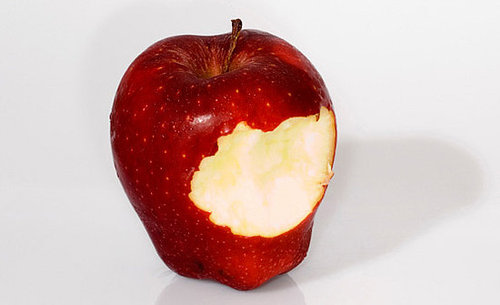 New Genetically Modified Apple Never Browns