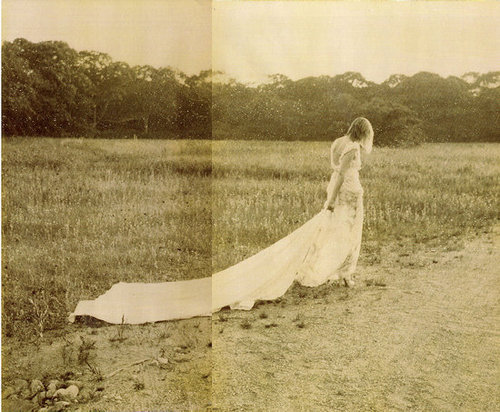 Kirsten Dunst, style by Kate and Laura Mulleavy, photographed by Autumn de Wilde
Kirsten Dunst, style by Kate and Laura Mulleavy, photographed by Autumn de Wilde