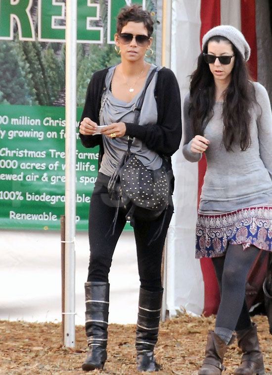 Pictures of Halle Berry Tree Shopping Pictures of Halle Berry Tree Shopping