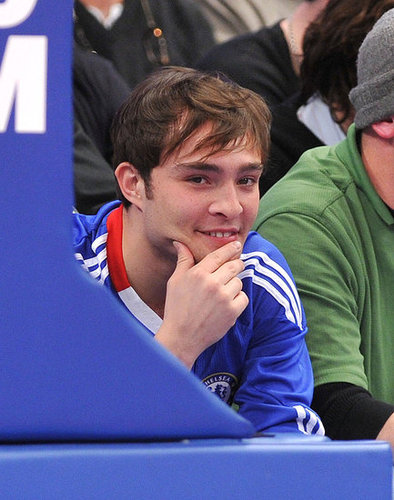 Pictures of Ed Westwick and Jessica Szohr at the NY Knicks Game 2010-12-16 15:30:00