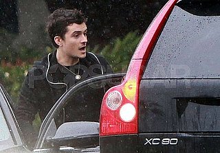 Pictures of Orlando Bloom Chatting With Another Driver in LA