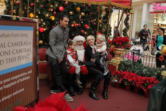 Pictures of Gwen Stefani, Gavin Rossdale, Kingston Rossdale, and Zuma Rossdale Visiting Santa
