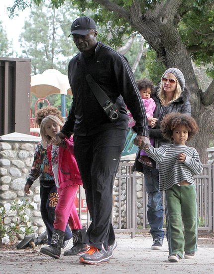 Heidi and Seal Bring Their Kids to Play at the Park and Try Out Mini Segways! Heidi and Seal Bring Their Kids to Play at the Park and Try Out Mini Segways!