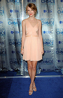 Pictures of Taylor Swift at the 2011 People's Choice Awards 2011-01-05 18:32:20