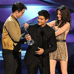Quiz on People's Choice Awards Including Eclipse, Johnny Depp, Jennifer Aniston, Kardashians, and Kristen Stewart Quiz on People's Choice Awards Including Eclipse, Johnny Depp, Jennifer Aniston, Kardashians, and Kristen Stewart